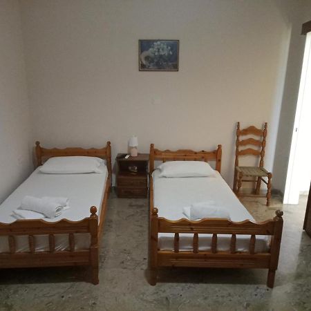 Tom House 1 Daire Filiatrá Dış mekan fotoğraf