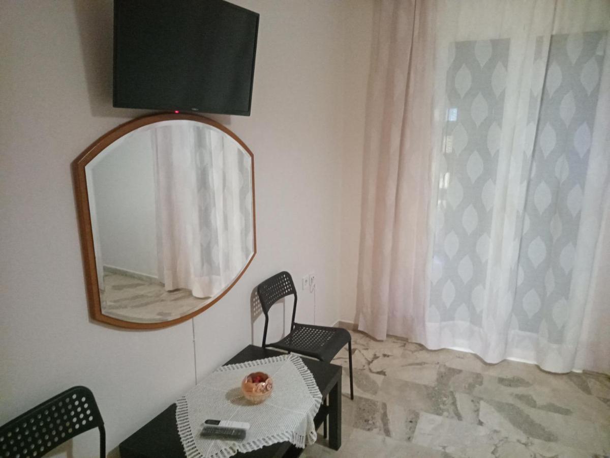 Tom House 1 Daire Filiatrá Dış mekan fotoğraf